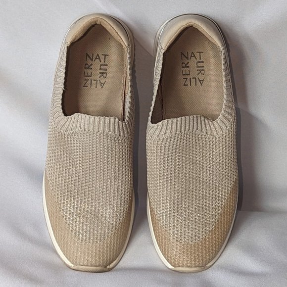 Naturalizer Lafayette slip-on sneaker neutral porcelain size 6 EUC - Picture 4 of 13